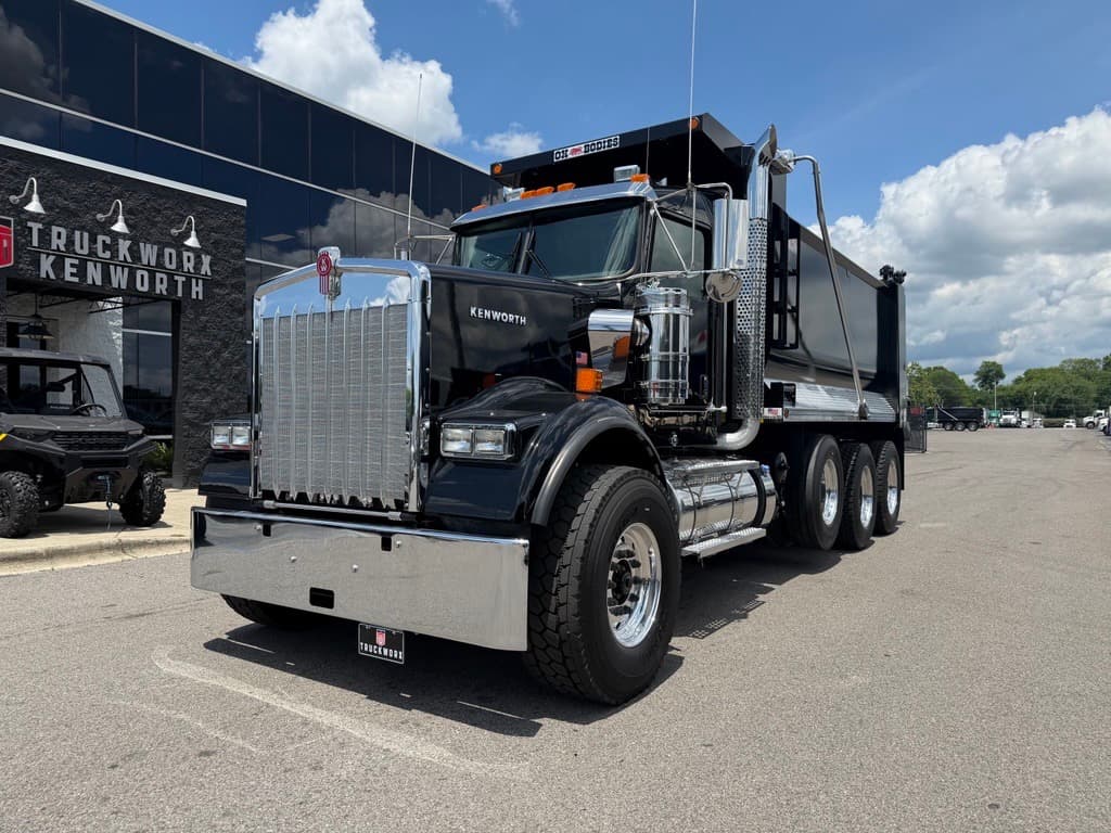 2027 Kenworth W900B - Photo 1
