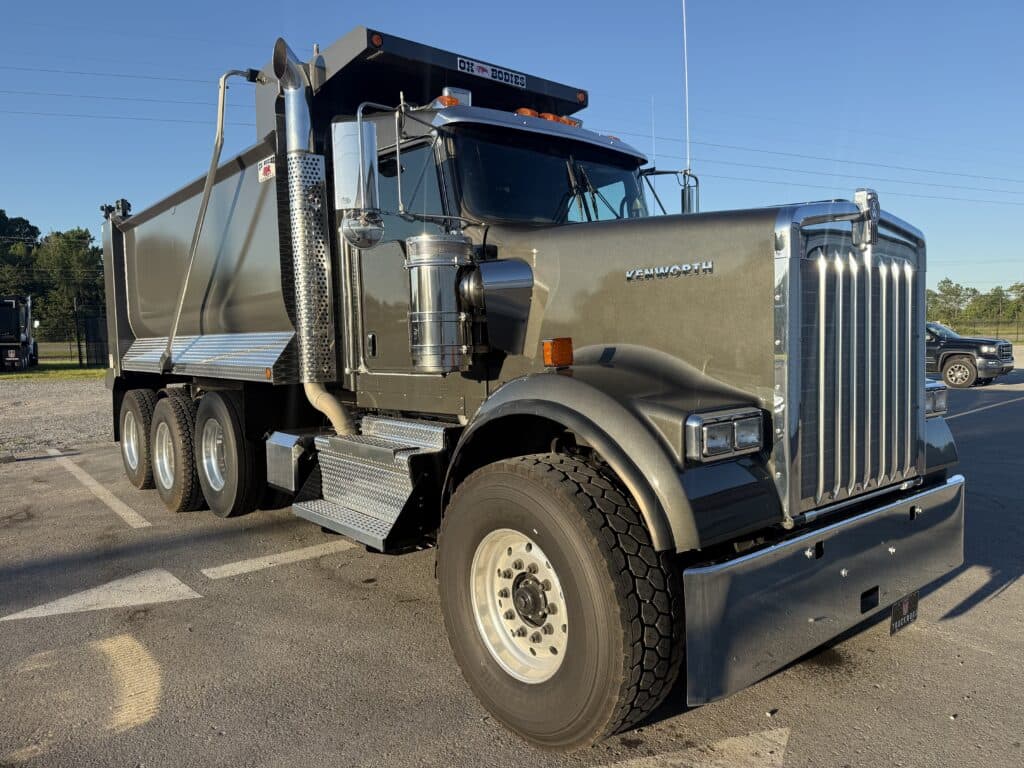 2026 Kenworth W900B - Photo 1