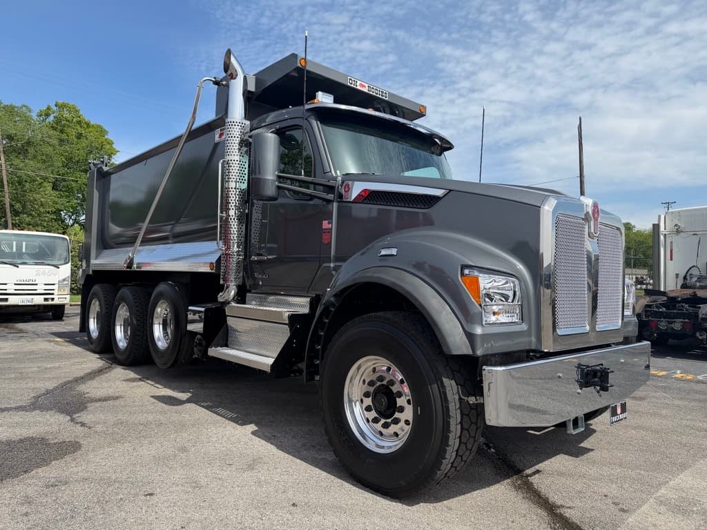 2027 Kenworth T880 - Photo 1