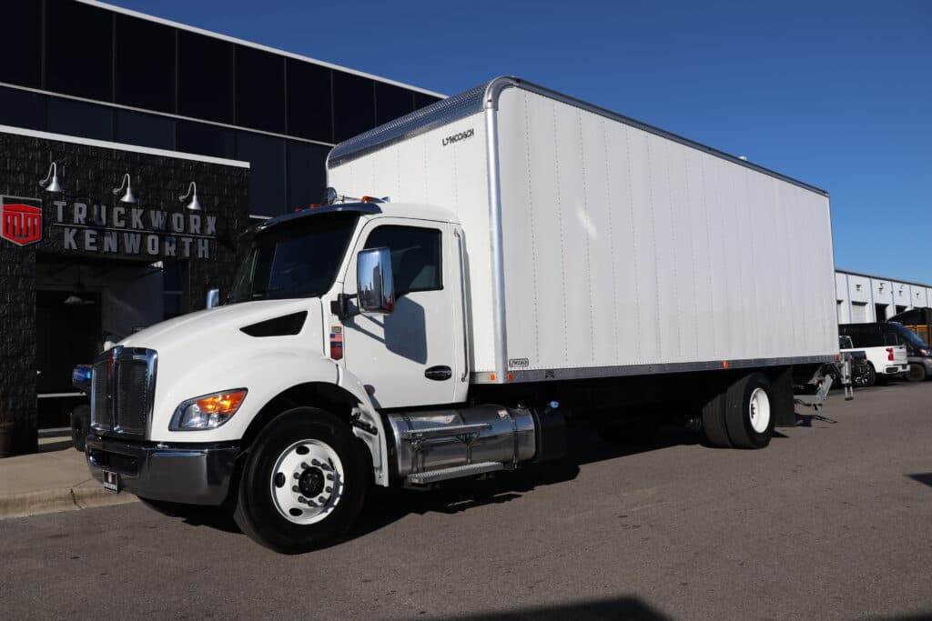2027 Kenworth T280 - Photo 1