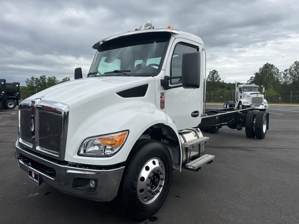 2026 Kenworth T380 - Photo 1