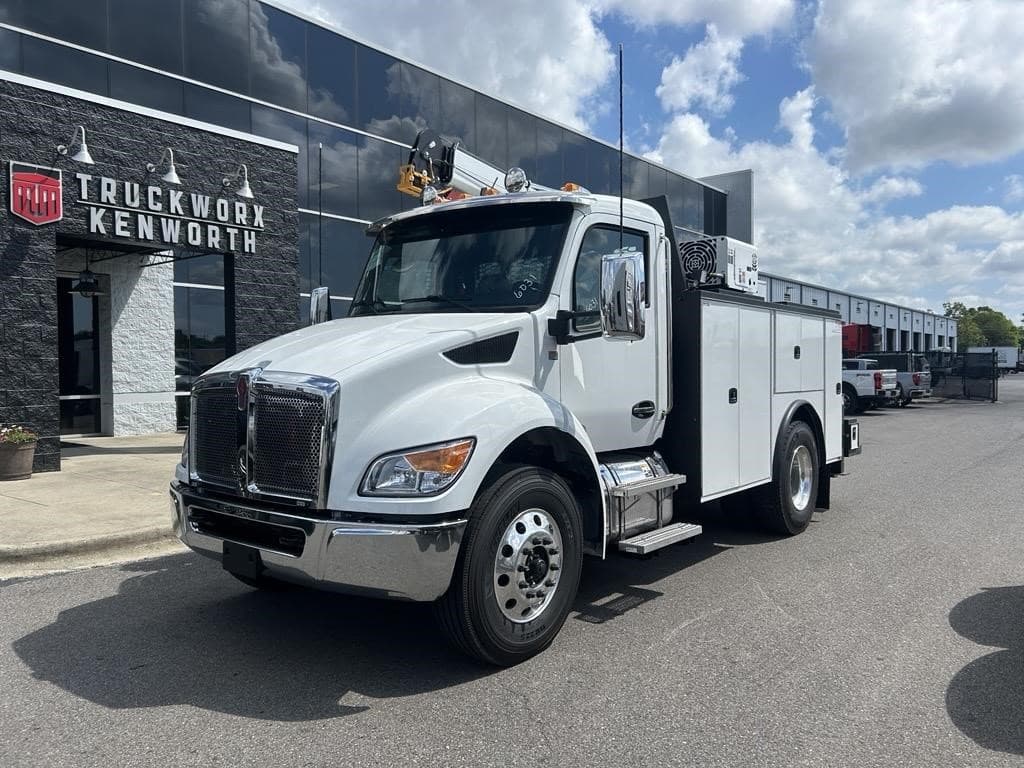 2027 Kenworth T280 - Photo 1