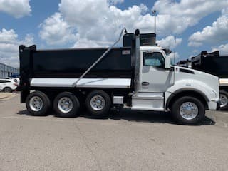 2025 Kenworth T880 - Photo 1