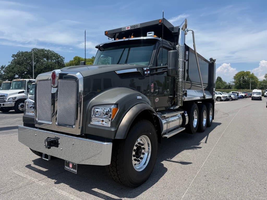 2027 Kenworth T880S - Photo 1
